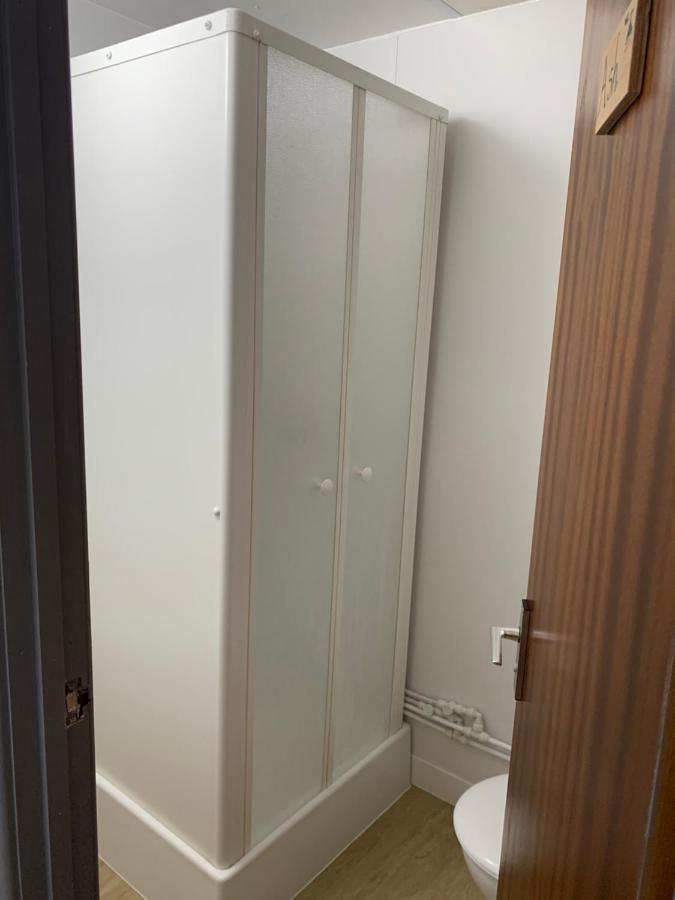 Campsite Poplars Farm Site Glamping Pods Adults Only With Separate, Private Shower